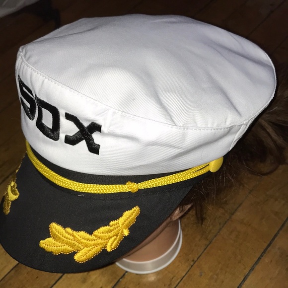 Chicago White Sox captain White and Black Cap with Yellow Embroidery - Picture 2 of 4